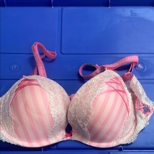 Victoria secret dream angels Pink and White Lace Trim Bra
